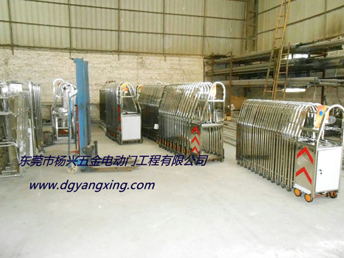 普通伸縮門(mén)成品區(qū)